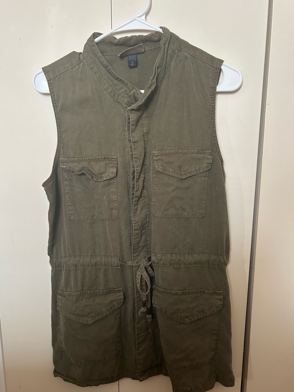 Universal Thread Olive Green Sleeveless Utility Vest